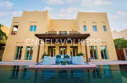 Villa - 6 Bedrooms - 7 Bathrooms for rent in Meadows 5 - Meadows - Dubai