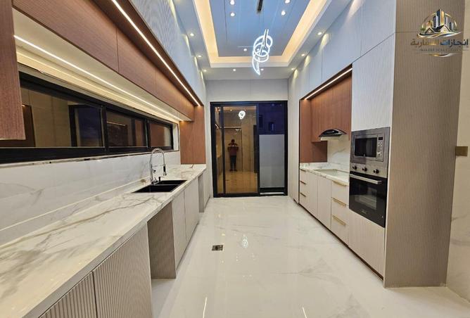 105540801 - Property Image 3