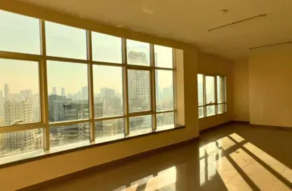 شقة - 2 غرف نوم - 4 حمامات للايجار في برج علي موسى 1 - المجاز 2 - المجاز - الشارقة