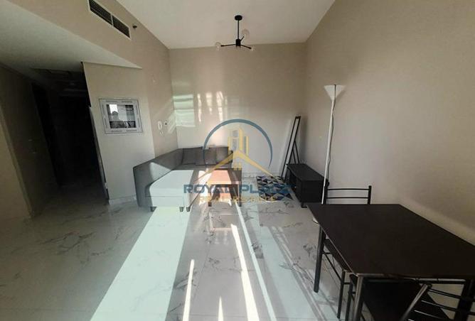 94024860 - Property Image 3
