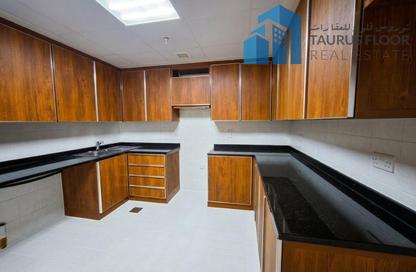 Apartment - 2 Bedrooms - 2 Bathrooms for rent in 21st Century Tower - Sheikh Zayed Road - Dubai