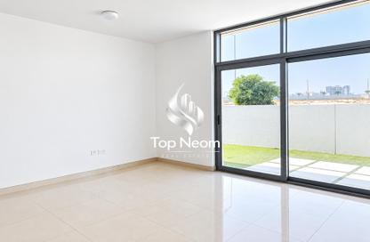 Apartment - 2 - 3 for sale in The Pulse Residence - The Pulse - Residential District - Dubai South (Dubai World Central) - Dubai