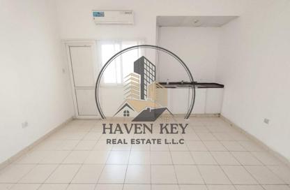 Apartment - Studio - 1 for rent in Fire Station Road - Muwaileh - Sharjah