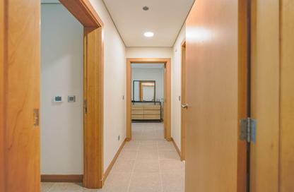 Apartment - 2 Bedrooms - 4 Bathrooms for rent in Al Hallawi - Shoreline Apartments - Palm Jumeirah - Dubai
