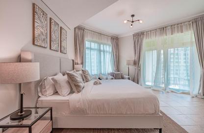 Apartment - 2 Bedrooms - 4 Bathrooms for rent in Al Hallawi - Shoreline Apartments - Palm Jumeirah - Dubai