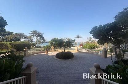 Apartment - 3 - 4 for rent in Al Basri - Shoreline Apartments - Palm Jumeirah - Dubai