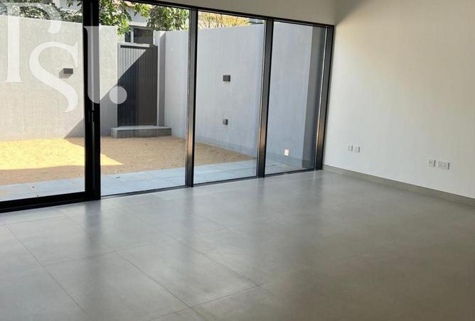 82369116 - Property Main Image