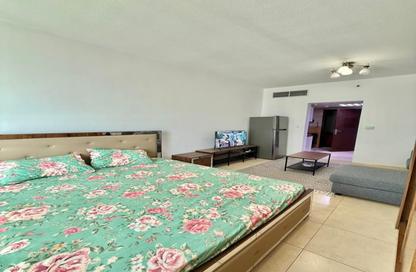 Apartment - Studio - 1 Bathroom for rent in Beach Tower 1 - Al Khan Lagoon - Al Khan - Sharjah