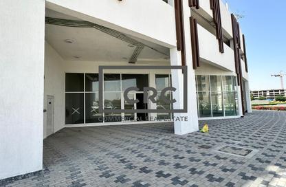Retail - Studio - 1 Bathroom for rent in Deansgate By Ade - Majan - Dubai Land - Dubai