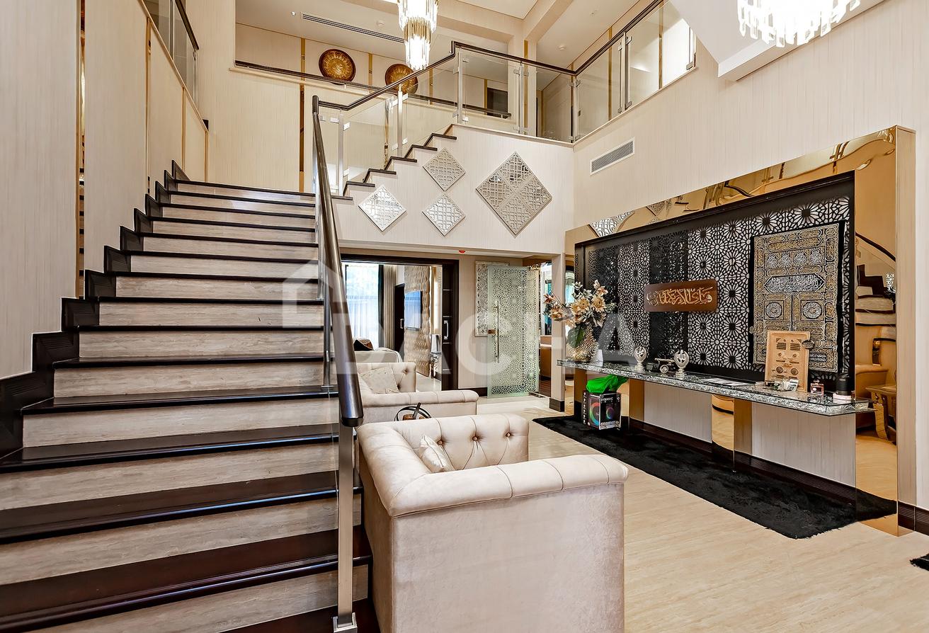 Elegant Villa | Lake Views | Exclusive Community photo 3