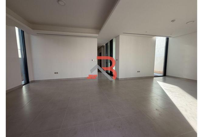 87892691 - Property Image 3