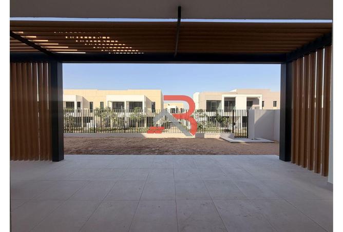 87892691 - Property Image 2