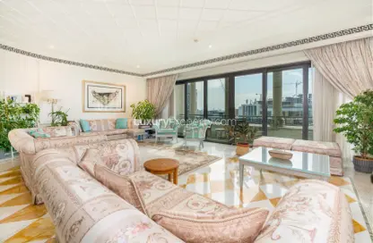 Apartment - 3 Bedrooms - 4 Bathrooms for sale in Palazzo Versace - Culture Village - Dubai