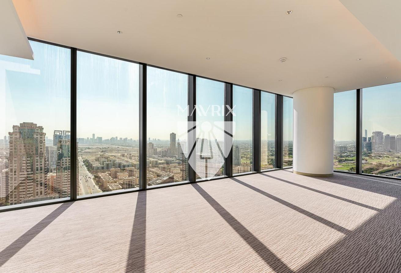 High Floor | Luxurious 4B | Prime Location photo 4