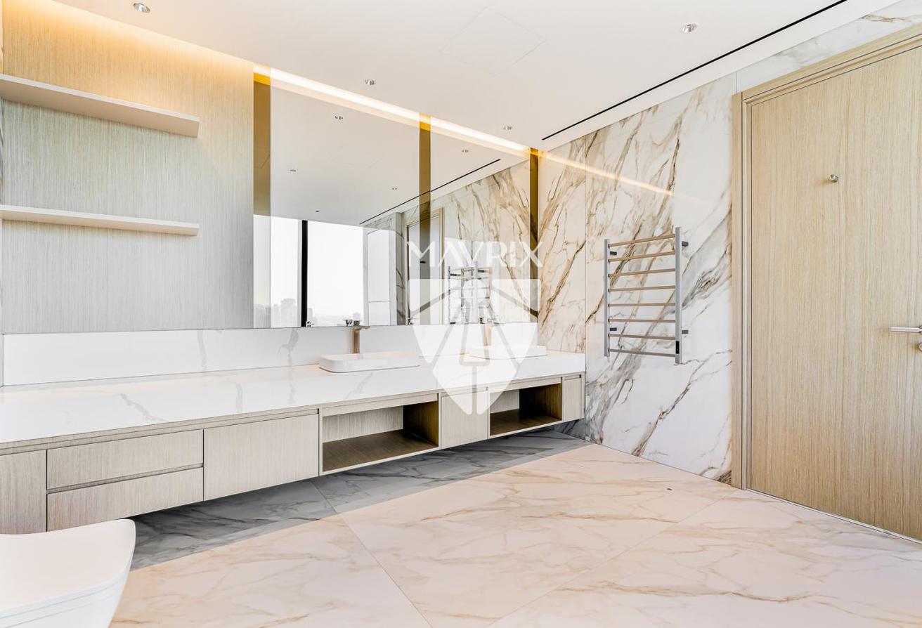 High Floor | Luxurious 4B | Prime Location photo 17
