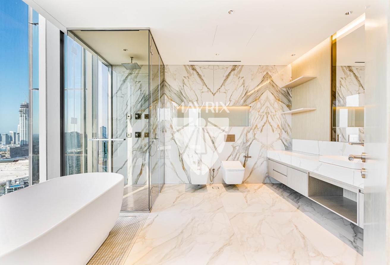 High Floor | Luxurious 4B | Prime Location photo 18