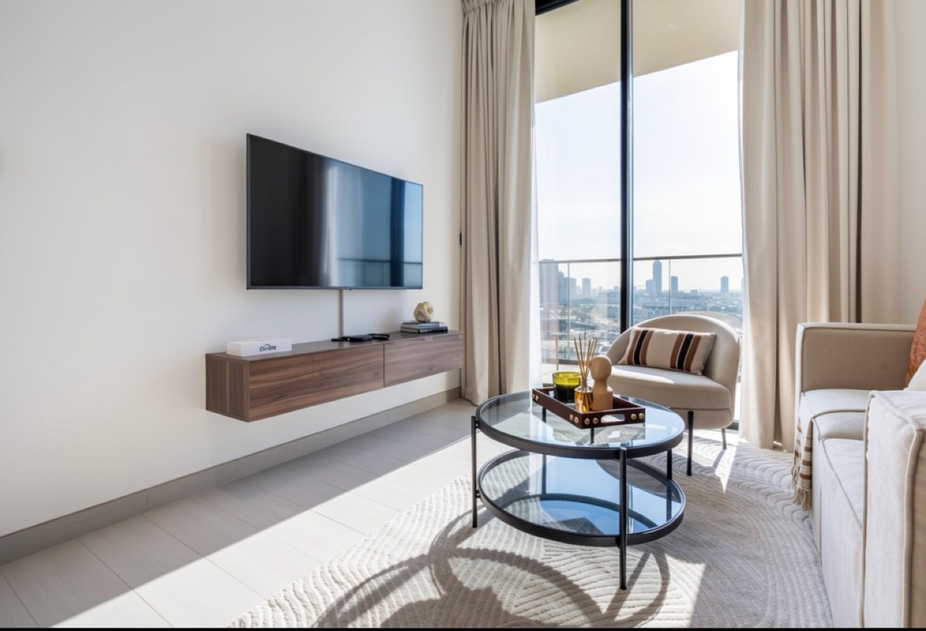 ELEGANT | SPACIOUS | MULTIPLE CHEQUES gallery image