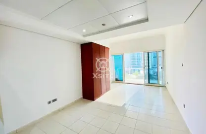 Apartment - 1 Bathroom for rent in Lake View Tower - JLT Cluster B - Jumeirah Lake Towers - Dubai