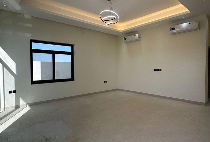 55744807 - Property Image 3