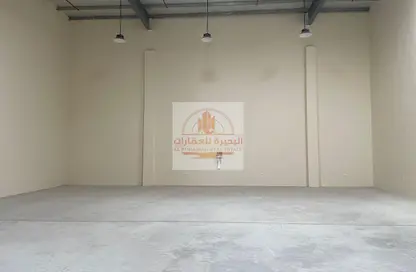 مستودع - استوديو - 1 حمام للايجار في أم الثعوب - أم القيوين