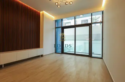 شقة - غرفة نوم - 2 حمامات للبيع في ذا ايست كريست - ديستريكت 17 - قرية جميرا الدائرية - دبي