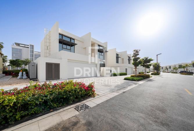 135142911 - Property Main Image