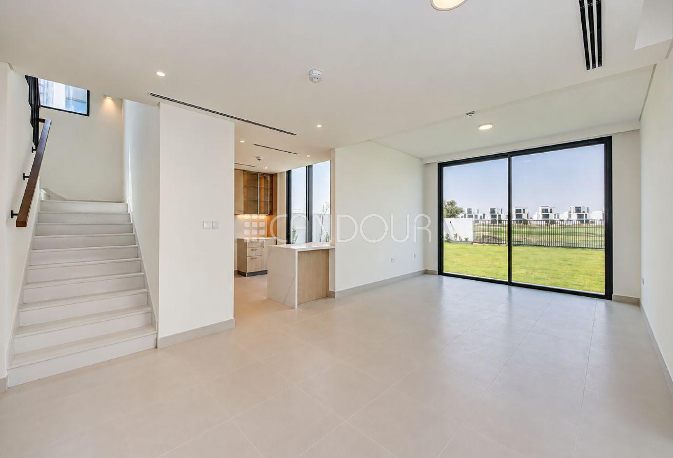 Brand New|Golf Course View| 4BR + Maid | 4 Cheques photo 6