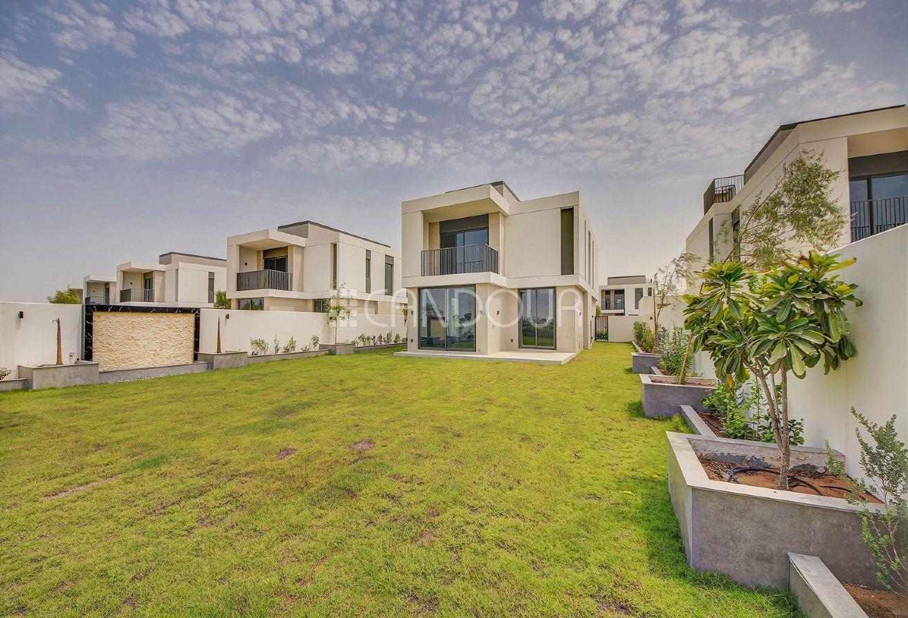 Brand New|Golf Course View| 4BR + Maid | 4 Cheques photo 26