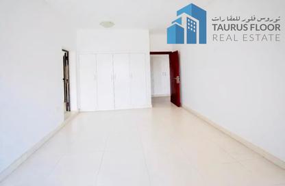 Apartment - 2 - 2 for rent in Zabeel Building - Al Karama - Bur Dubai - Dubai