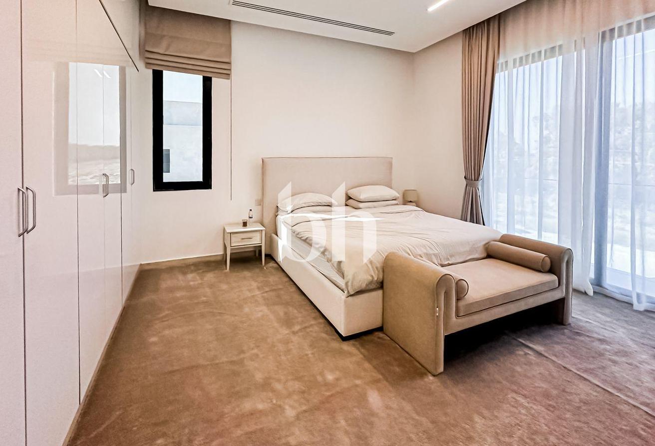 FULLY FURNISHED | Ready to move | UPGRADED photo 28