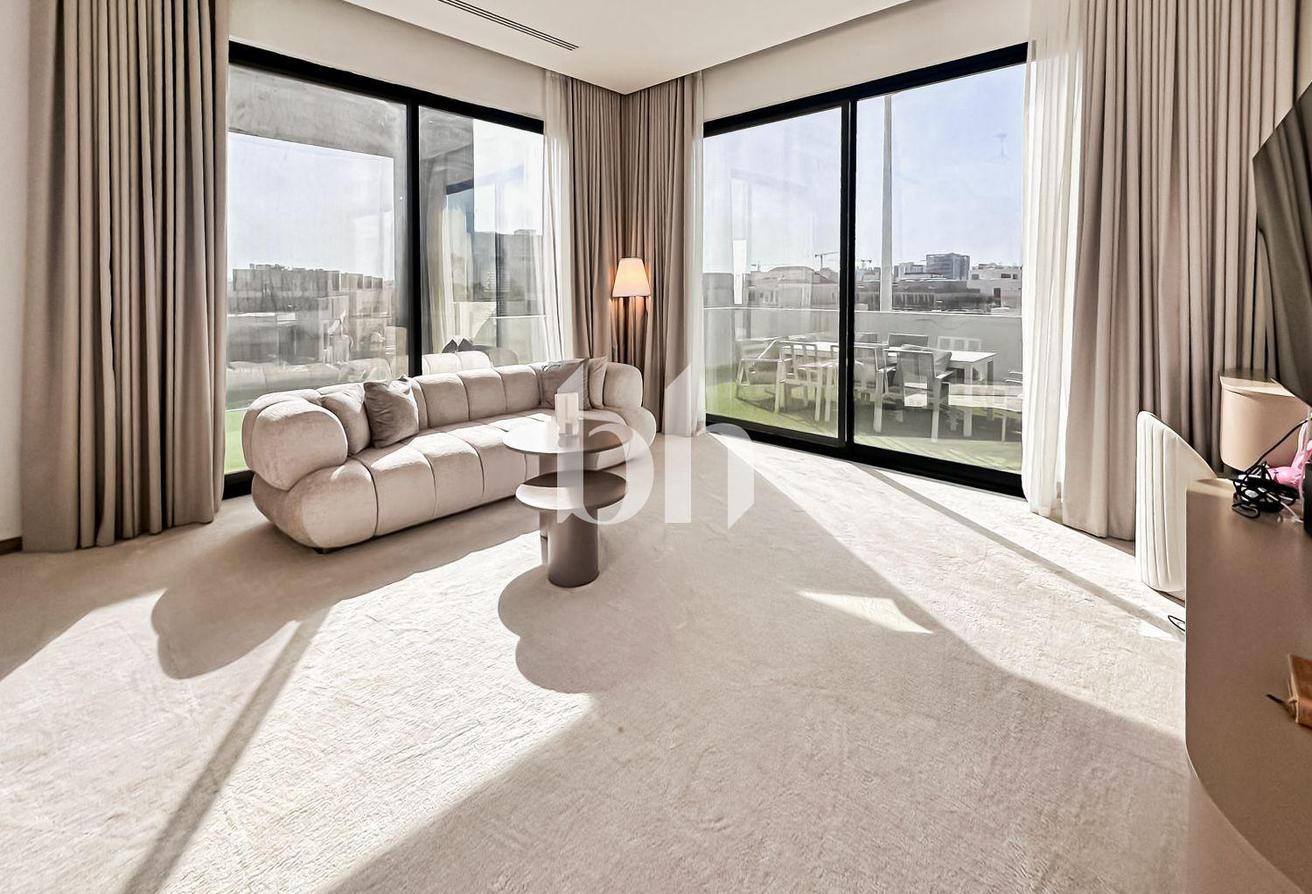 FULLY FURNISHED | Ready to move | UPGRADED photo 12