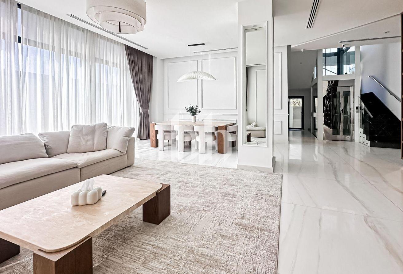 FULLY FURNISHED | Ready to move | UPGRADED photo 2