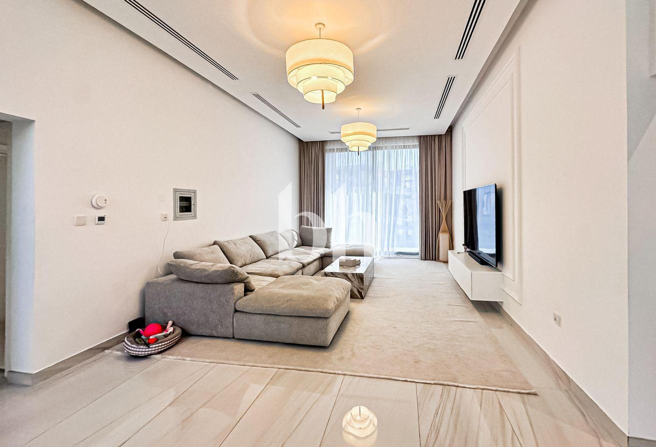 FULLY FURNISHED | Ready to move | UPGRADED photo 27