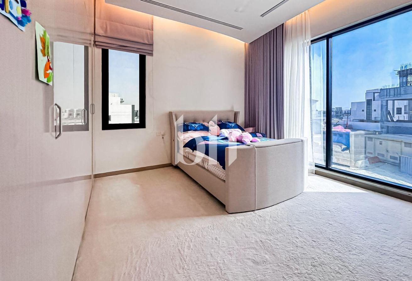 FULLY FURNISHED | Ready to move | UPGRADED photo 22