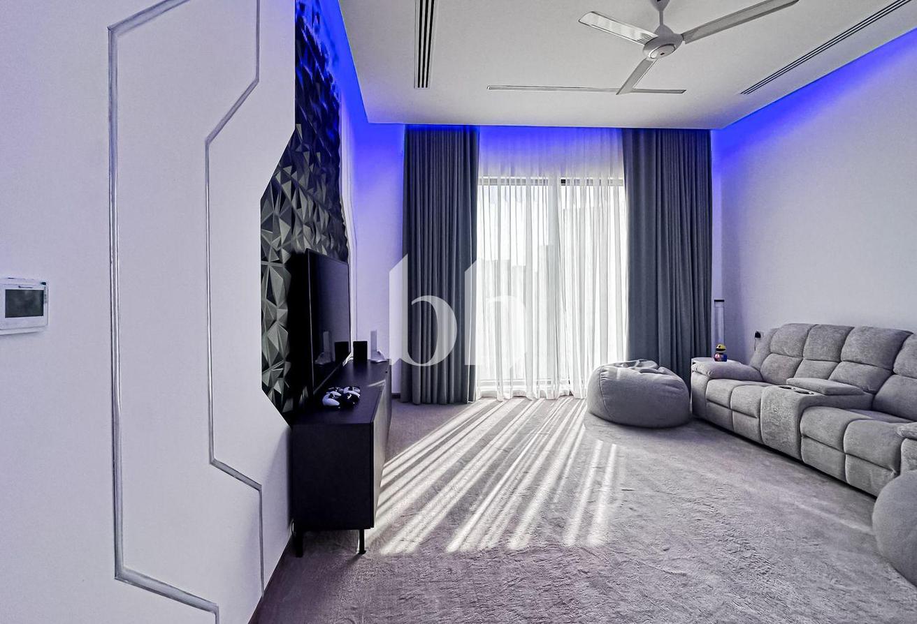 FULLY FURNISHED | Ready to move | UPGRADED photo 24