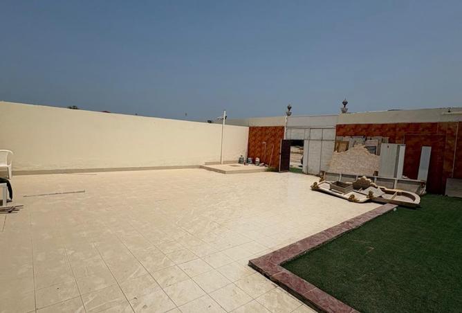 122905060 - Property Image 2