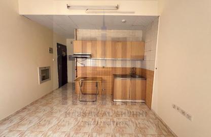 Apartment - Studio - 1 Bathroom for rent in Fire Station Road - Muwaileh - Sharjah Apartment - Studio - 1 Bathroom for rent in Fire Station Road - Muwaileh - Sharjah