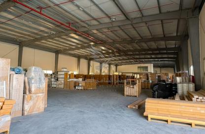 Factory - Studio - 7+ Bathrooms for rent in Al Jlail - Al Sajaa - Sharjah