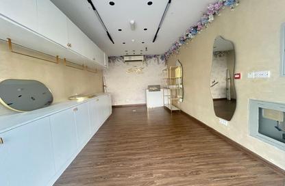 Shop - Studio for rent in Al Mahatta Building - Al Mahatta - Al Qasimia - Sharjah