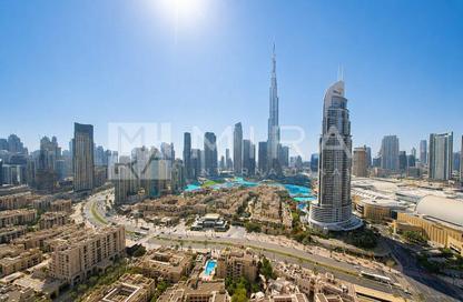 Apartment - 3 - 3 for rent in Burj Royale - Downtown Dubai - Dubai