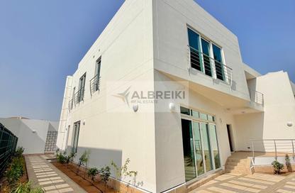 Villa - 5 - 4 for rent in Jumeirah 3 Villas - Jumeirah 3 - Jumeirah - Dubai