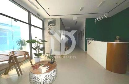 Retail - Studio - 1 for rent in Al Hudaiba - Bur Dubai - Dubai