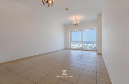 Apartment - 3 - 3 for rent in Latifa Tower - Sheikh Zayed Road - Dubai