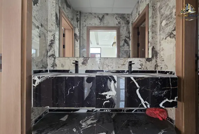 152826369 - Property Image 3