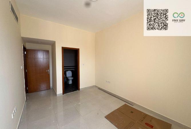 98269407 - Property Image 2