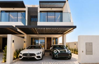 Villa - 4 - 5 for rent in South Park Residences by Wellington - Saih Shuaib 2 - Dubai Industrial City - Dubai