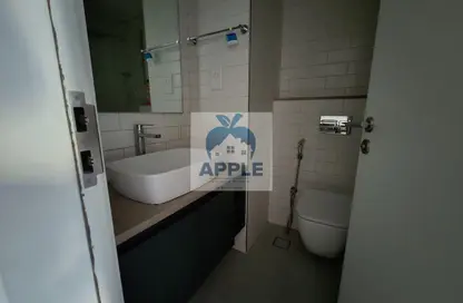 Apartment - Studio - 1 Bathroom for rent in East Village - Aljada - Sharjah