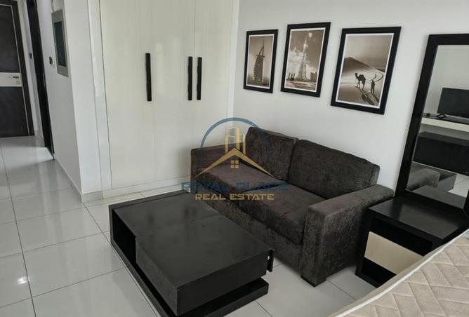 68280135 - Property Image 2