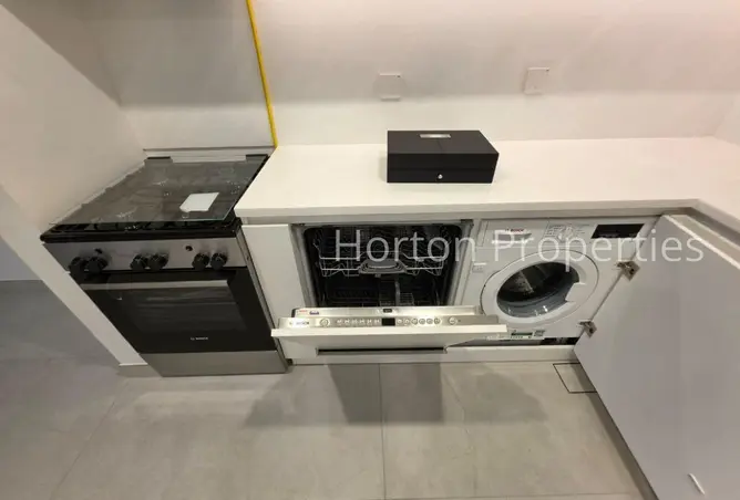 146889019 - Property Image 2