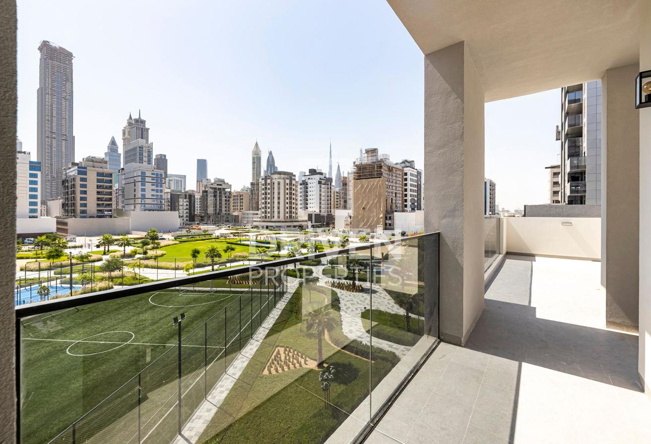Big Terrace Family Bldg | Available | Low Floor photo 13